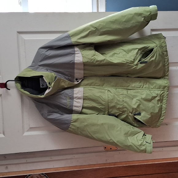 Columbia Jackets & Blazers - Columbia women's size large green and gray 3 in 1 jacket